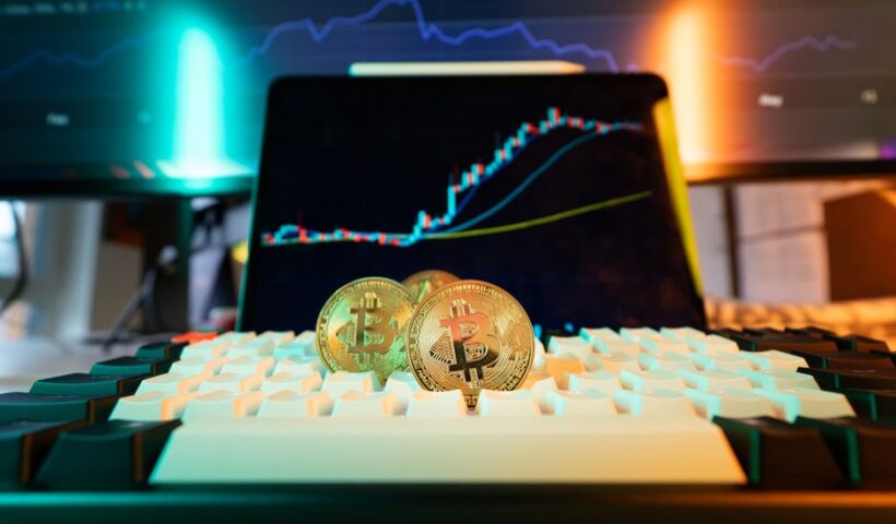 Графік зростання курсу Bitcoin на фоні падіння цін на нафту та угоди з Іраном