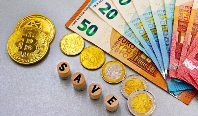 Ілюстрація криптовалют та пенсійних накопичень