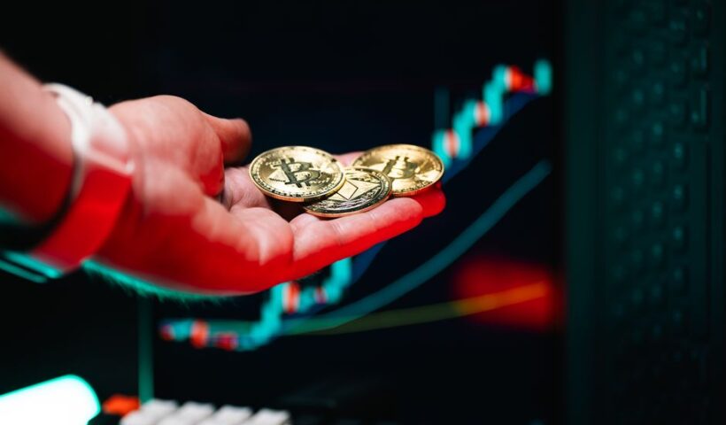Ілюстрація падіння криптовалюти Balance Coin після хакерської атаки