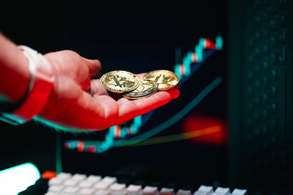 Ілюстрація падіння криптовалюти Balance Coin після хакерської атаки