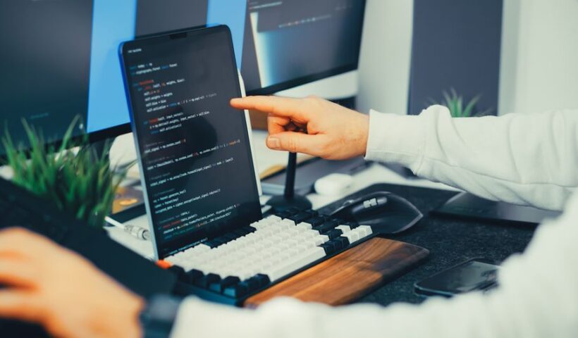 Співробітники Binance проходять тестування з кібербезпеки