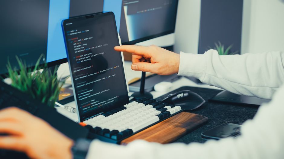Співробітники Binance проходять тестування з кібербезпеки