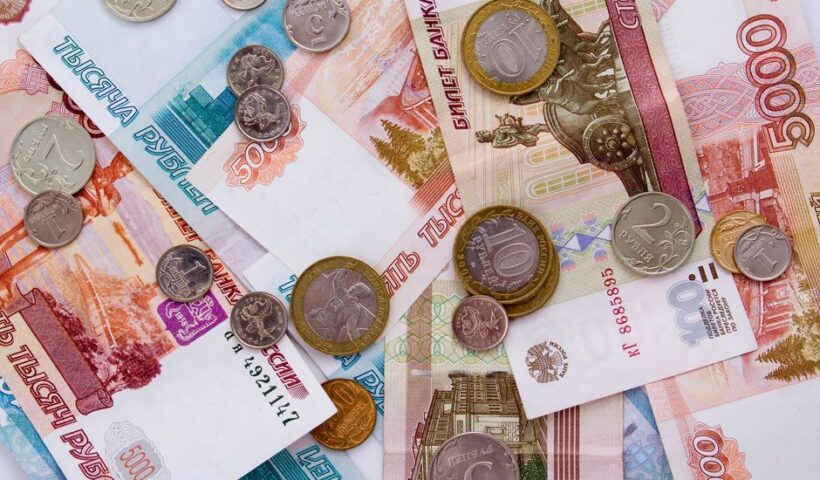 Ілюстрація цифрового рубля в контексті криптовалют та фінансів