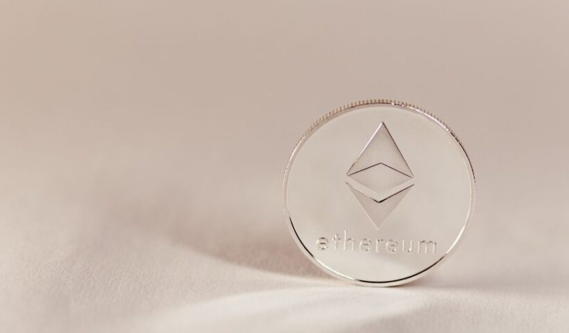 Графічне зображення Ethereum з елементами квантової безпеки та штучного інтелекту