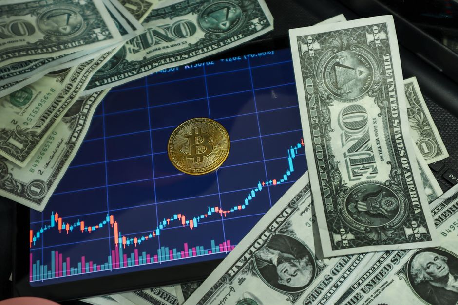 Ціна Bitcoin утримується нижче $65 тисяч на тлі нових побоювань щодо стагфляції у США Графік ціни Bitcoin на фоні економічних даних США