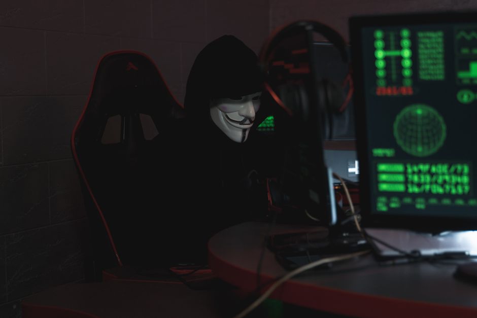Візуалізація AI агентів, які запускають шкідливе програмне забезпечення