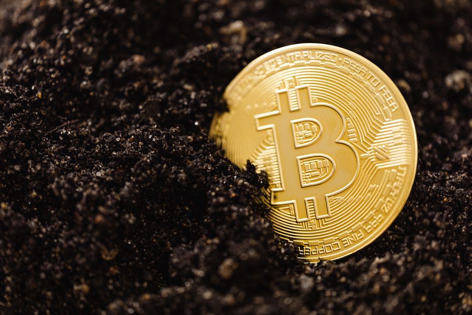 Bitcoin-форк BIP-110: запуск, але зупинка після двох блоків через низьку потужність майнінгу Ілюстрація Bitcoin форку BIP-110 з блокчейном та майнінгом