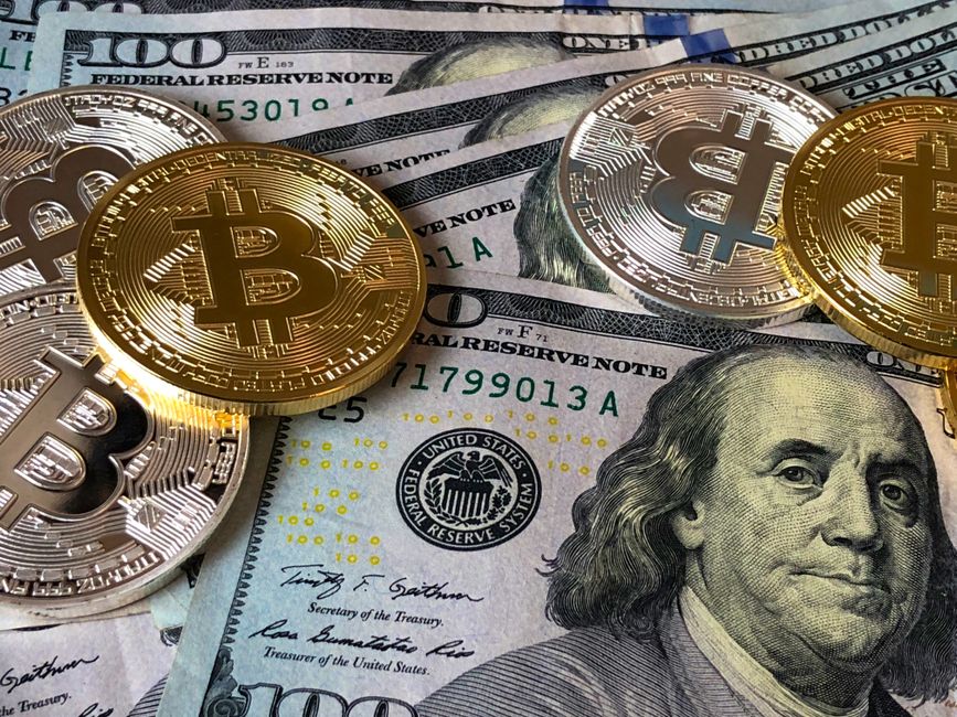 Ілюстрація цифрових інвестицій Franklin Templeton та SEC