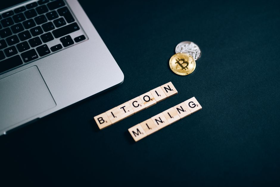 Обладнання для майнінгу Bitcoin та апаратний гаманець Coldcard